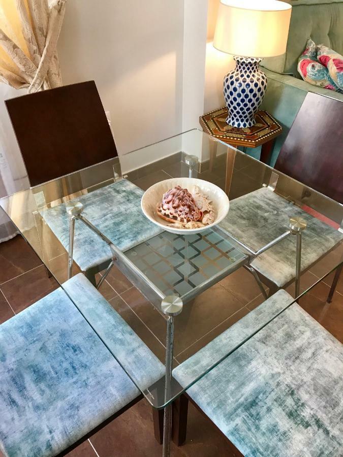 Apartamento Con Terraza,A 100M Playa Costilla Y Frente Al Castillo Rota Exterior photo